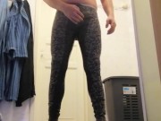 Guy pee in pants - Screenshot 9 of 16 - Solo Male