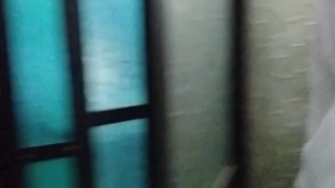 Me pajeo en cabinas con la puerta abierta...