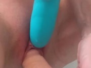 Игры с игрушками на ванной, маленькие сиськи, красивый вид - Screenshot 9 of 16 - Big Toys