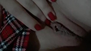 Rubia tetona se masturba con vibrador 