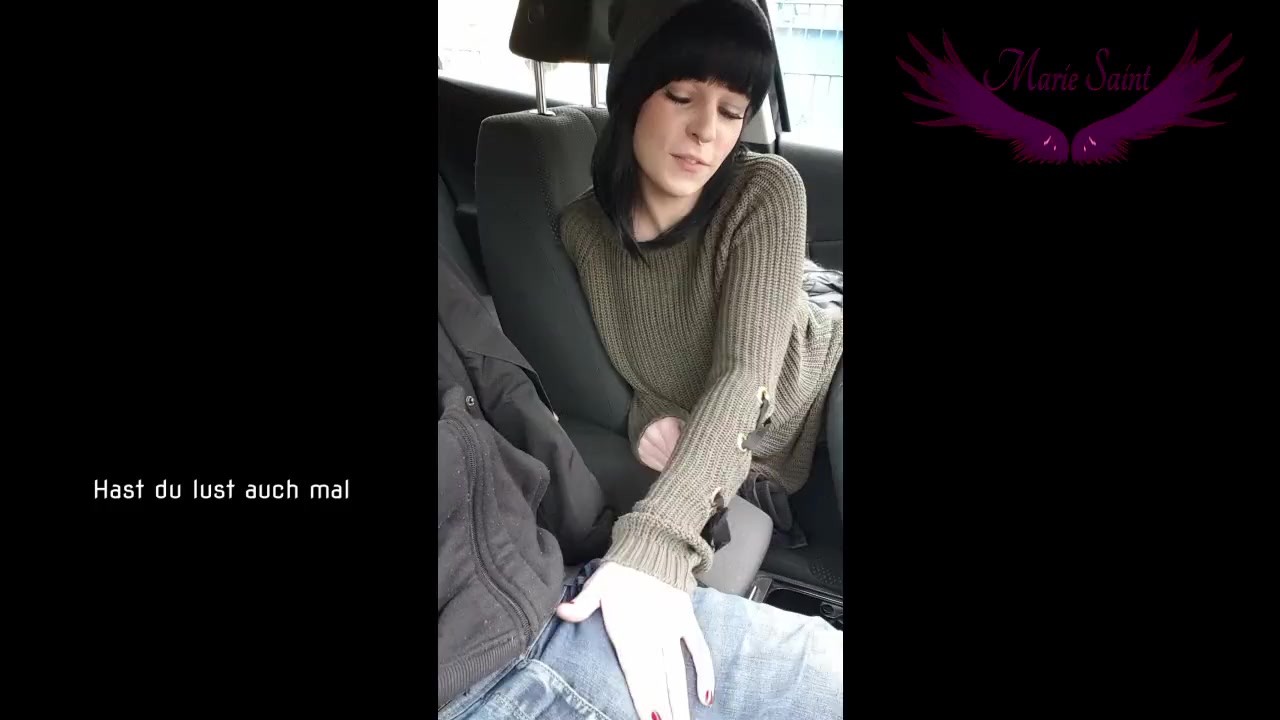 Vollbusig Deutsch Mädchen Lutschen Schwanz In Auto Gets Erwischt, PUBLIC - RedTube