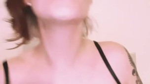 Meet Ari, She loves ass play 