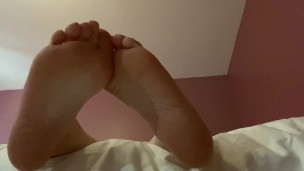 Watching step sis while you hide under the bed/ hitachi fun