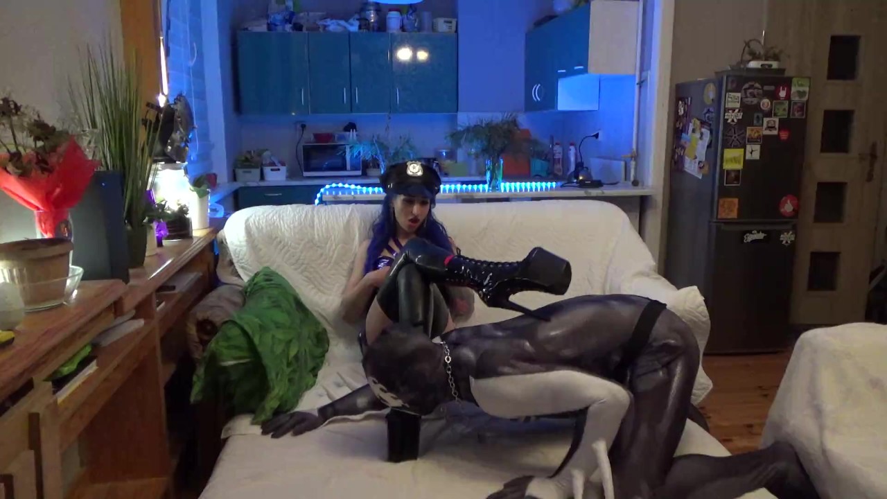 Worship my latex ass and latex boots Femdom and alien  - Video di sesso gratis - RedTube
