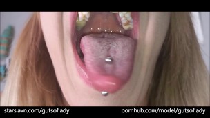 Long tongue show