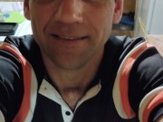 I dance caressing myself