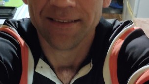 I dance caressing myself