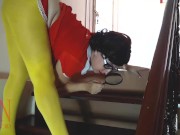 Velma looking for traces of a crime SCOOBY DOO! Scooby Doo where are you? 12/16