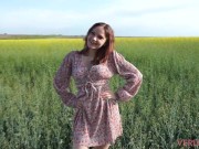 В наше первое свидание он отвез меня в поле чтобы трахнуть в машине и кончить мне на лицо 1/16