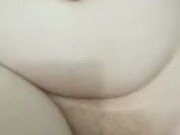 Não tem como resistir a ela gozando desse jeito!!!!  1/16