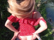 Smarrita non riesce a camminare sesso rischioso mi succhia il cazzo e sborro sul suo viso (ITALIANO)