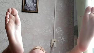 Twink ruins his hole with dildo and fingers