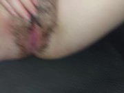 Mi hermanastra se calienta en mi coche y se quita la ropa 14/16