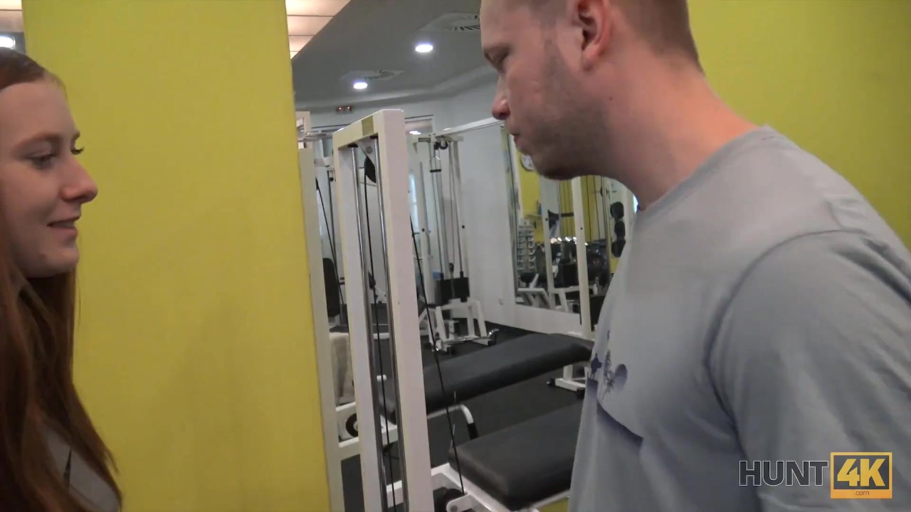 HUNT4K Nettes Mädchen anstatt zu trainieren hat Sex im Fitnessstudio mit einem reichen Jäger - 無料セックスビデオ - RedTube