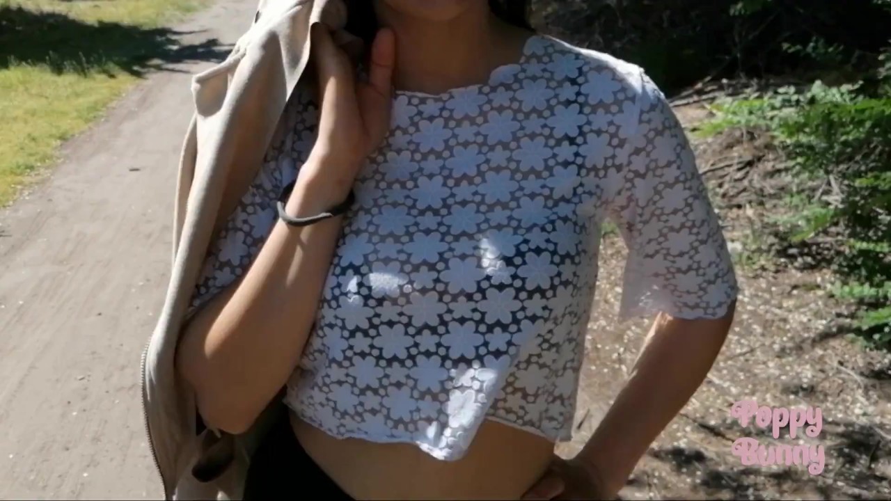 Public handjob for a stranger near the train station - Video di sesso gratis - RedTube