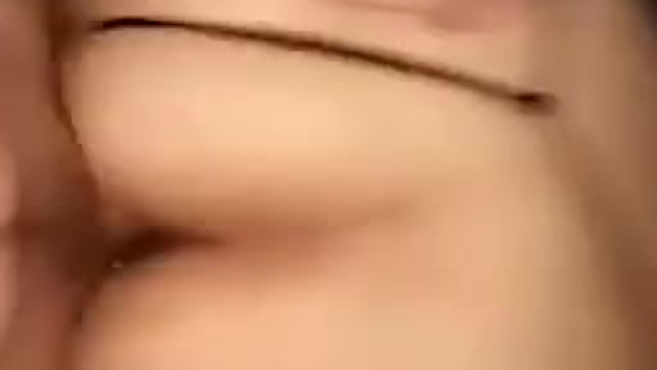 Fodeu essa buceta novinha em seu uniforme escolar  - Vídeo de sexo grátis - RedTube