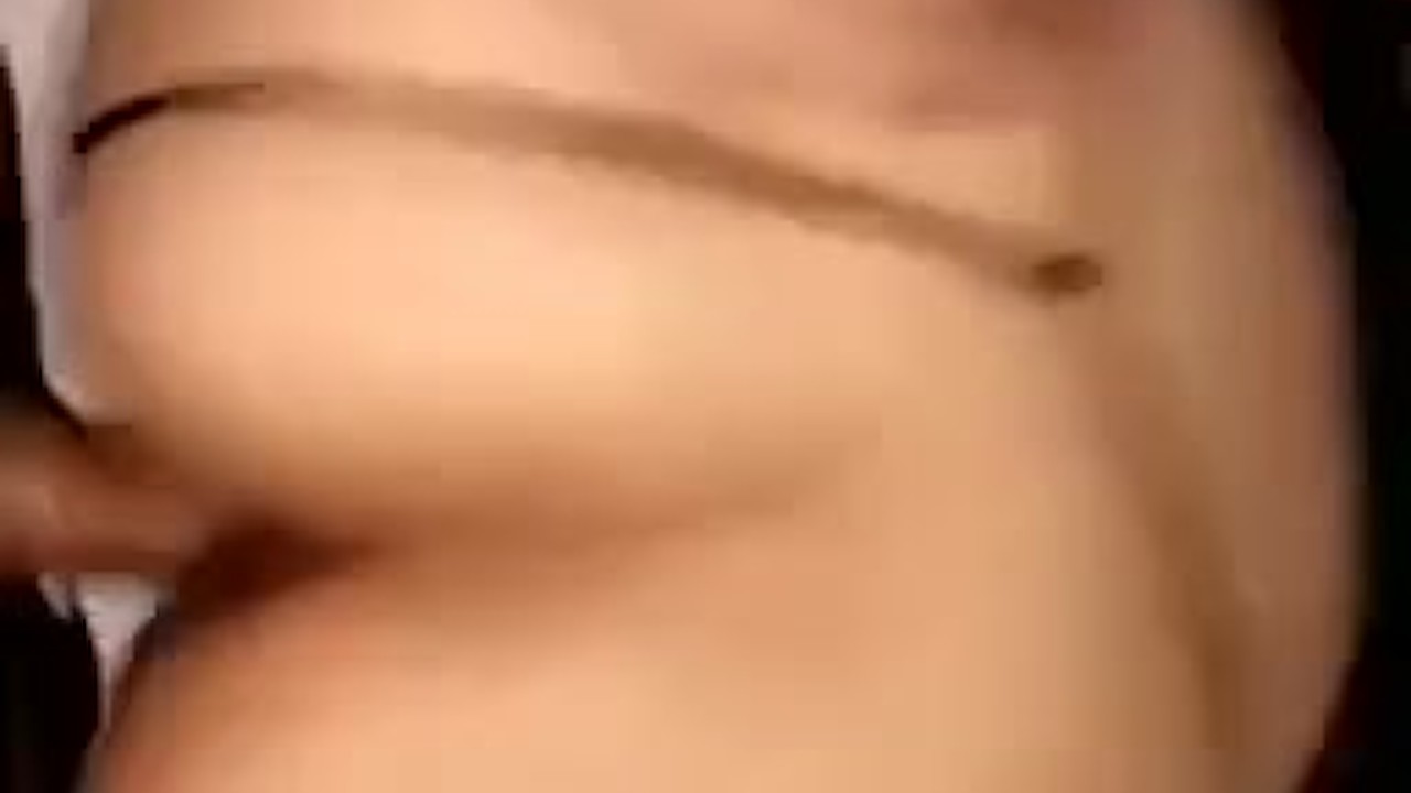 Fodeu essa buceta novinha em seu uniforme escolar  - Vídeo de sexo grátis - RedTube