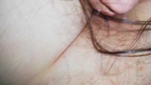 Chupándome este rico coño