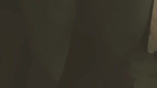 Mijando depois do alongamento da ioga