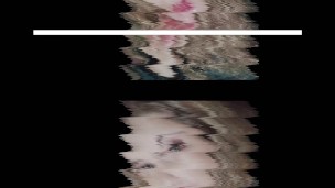 Apoyada en el gimnasio