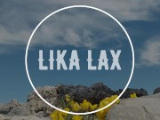 Schoolgirl without panties pisses and masturbates outside in the sun (close-up) 1/16