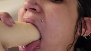 Making myself cum in the tub