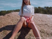 Extremely Risky Pussy Licking On The Public Beach! 4/16