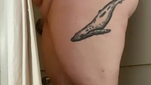 JERK OFF ENCOURAGEMENT- PAWG In Shower