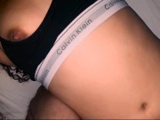 Gostosa da bunda perfeita cavalgando até gozar na bucetinha 5/16