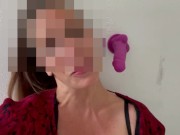 Belle brune aux gros cul baisée sauvagement chez elle par le livreur - réel amateur 10/16
