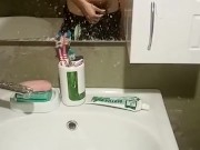 Дрочу в своей квартире, пока не кончу 1/16