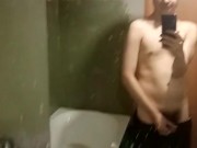 Дрочу в своей квартире, пока не кончу 10/16