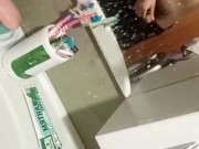 Дрочу в своей квартире, пока не кончу