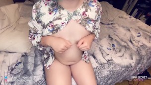 Kira's flashing her Tits during Stream. Best part record cut