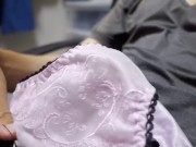ななちゃん（18）ロリ可愛い女子大生のパンツのクロッチに擦り付け大量射精 - Screenshot 1 of 16 - HD