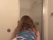 Phat ass bouncing  - Screenshot 4 of 16 - Twerking On Dick