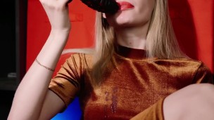 bad dragon dildo destroys blonde's mouth Blowjob from Kira Loster
