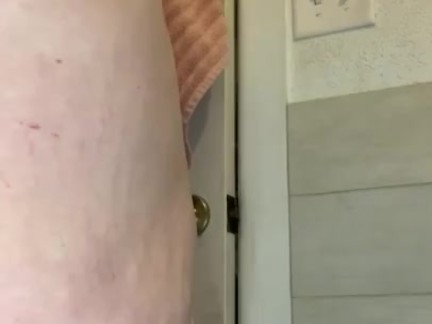 Chubby amateur shaves fat pussy