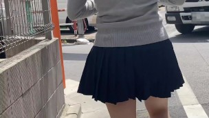 制服でパンチラ散歩。 short walk in school uniform at Japan.