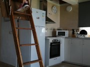 Me la follo en las escaleras 1/16