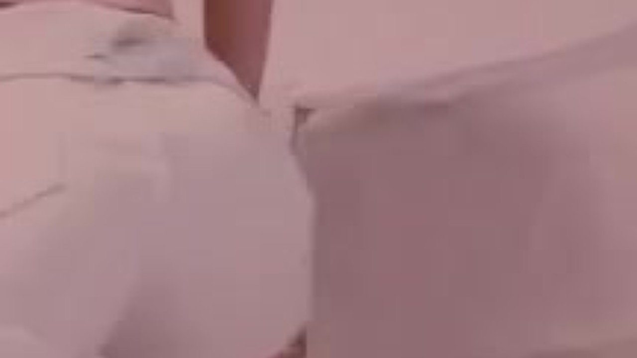 Música e Naked Hot novinha - Vídeo de sexo grátis - RedTube