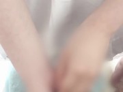 気持ち良すぎて声がでた❗️メイド彼女のローション手コキ 2/16