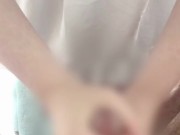 気持ち良すぎて声がでた❗️メイド彼女のローション手コキ 6/16