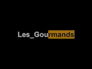 La Gourmande gives a superb outdoor blowjob and receives a huge facial