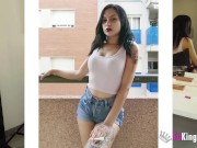 Morenita muy mona se graba cepillándose a su último ligue 1/16