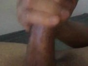 BATENDO PUNHETA ATÉ GOZAR 💦 