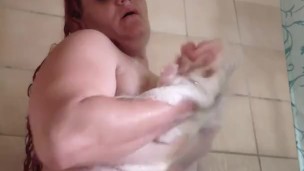 Pussy and bubbles wet shower play