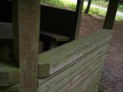 Nackte Titten und Arsch schlagen in der Picnichüttel 7/16