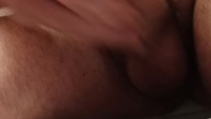 Ссу и дрочу на унитазе. Pissing and masturbation in the toilet.