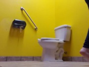 Barefoot Public Toilet Piss 14/16